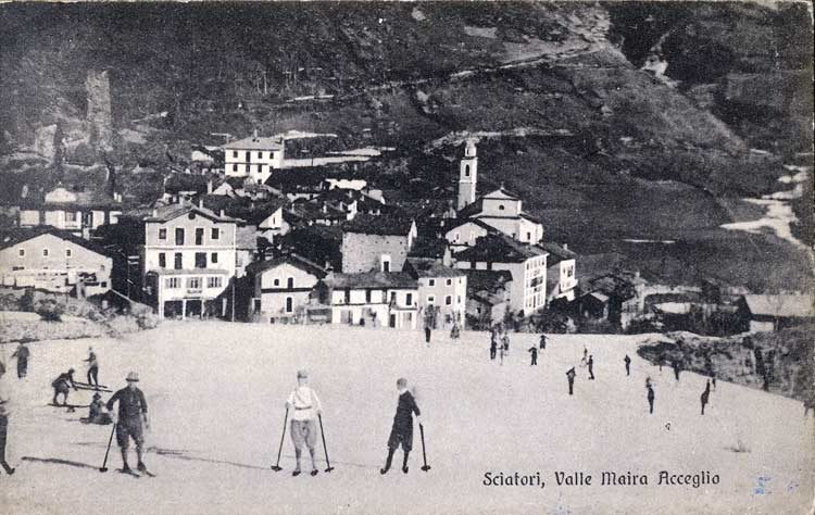 Sciatori ad Acceglio, 1929
Edizioni Giolitto Dronero - Collezione Roberto Peano Cuneo