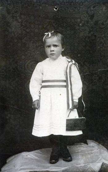 25 giugno 1911

Maddalena (quattro anni), figlia di Silvio Turra, “madrina” all’inaugurazione del rifugio.